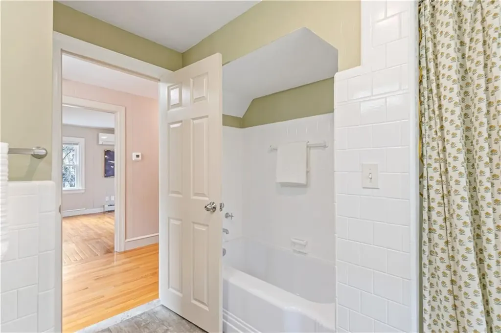 96 Woodbine Street Providence RI 02906