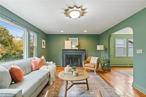 96 Woodbine Street Providence RI 02906