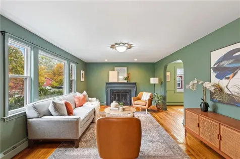 96 Woodbine Street Providence RI 02906