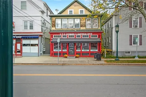 366 Wood Street Bristol RI 02809