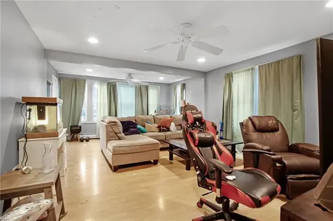 366 Wood Street Bristol RI 02809