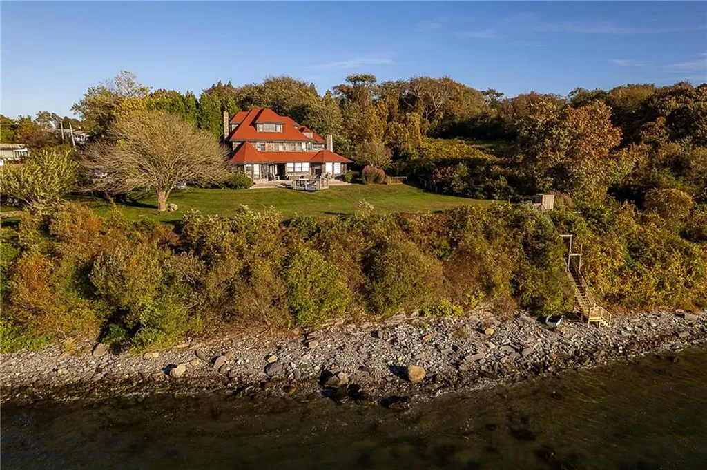 6 June Way Little Compton RI 02837