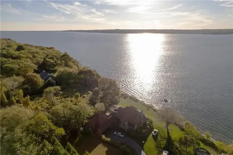 6 June Way Little Compton RI 02837