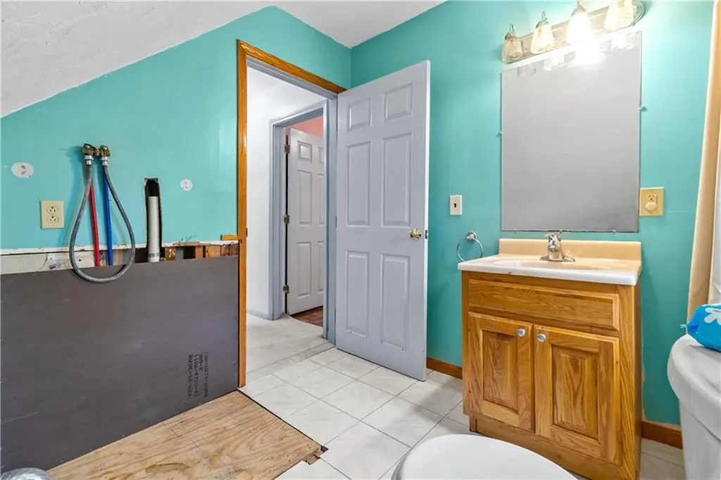 52 Curtis Avenue Attleboro MA 02703