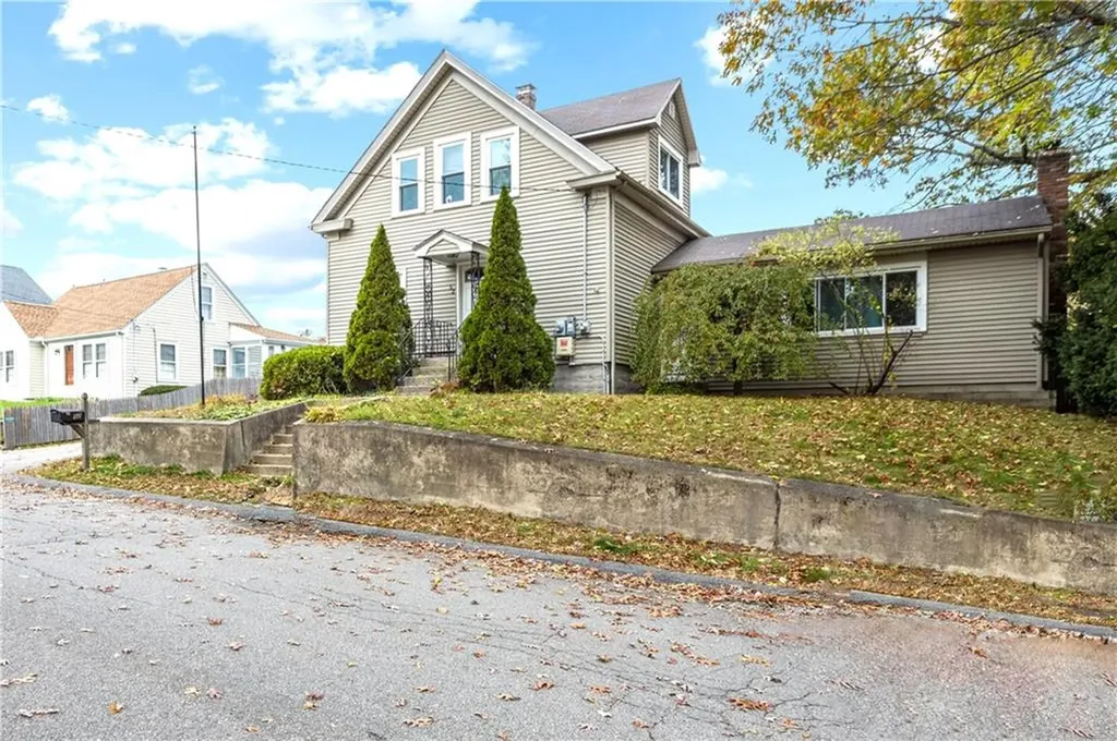 52 Curtis Avenue Attleboro MA 02703