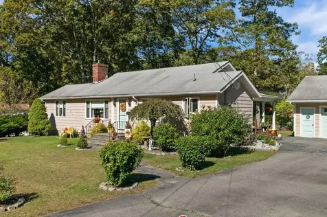 102 Hayden Avenue Tiverton RI 02878