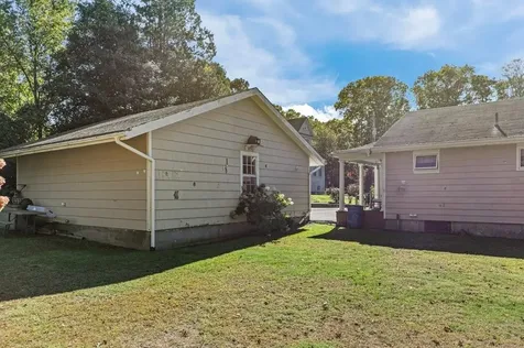 102 Hayden Avenue Tiverton RI 02878