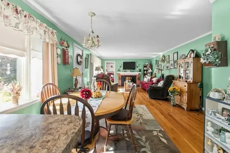 102 Hayden Avenue Tiverton RI 02878