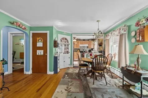 102 Hayden Avenue Tiverton RI 02878