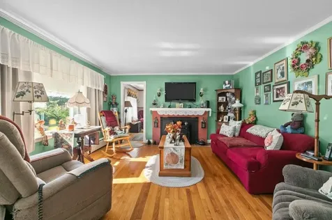 102 Hayden Avenue Tiverton RI 02878