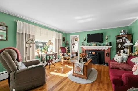 102 Hayden Avenue Tiverton RI 02878