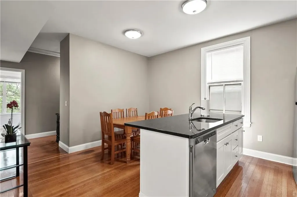29 Creighton Street Providence RI 02906
