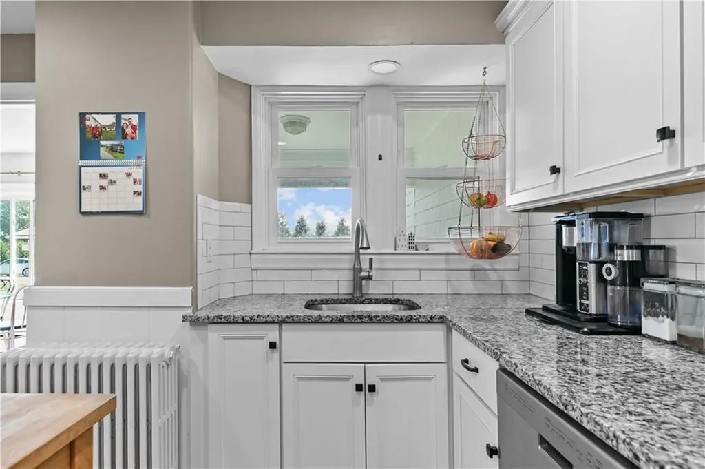 20 Borden Farm Road Portsmouth RI 02871