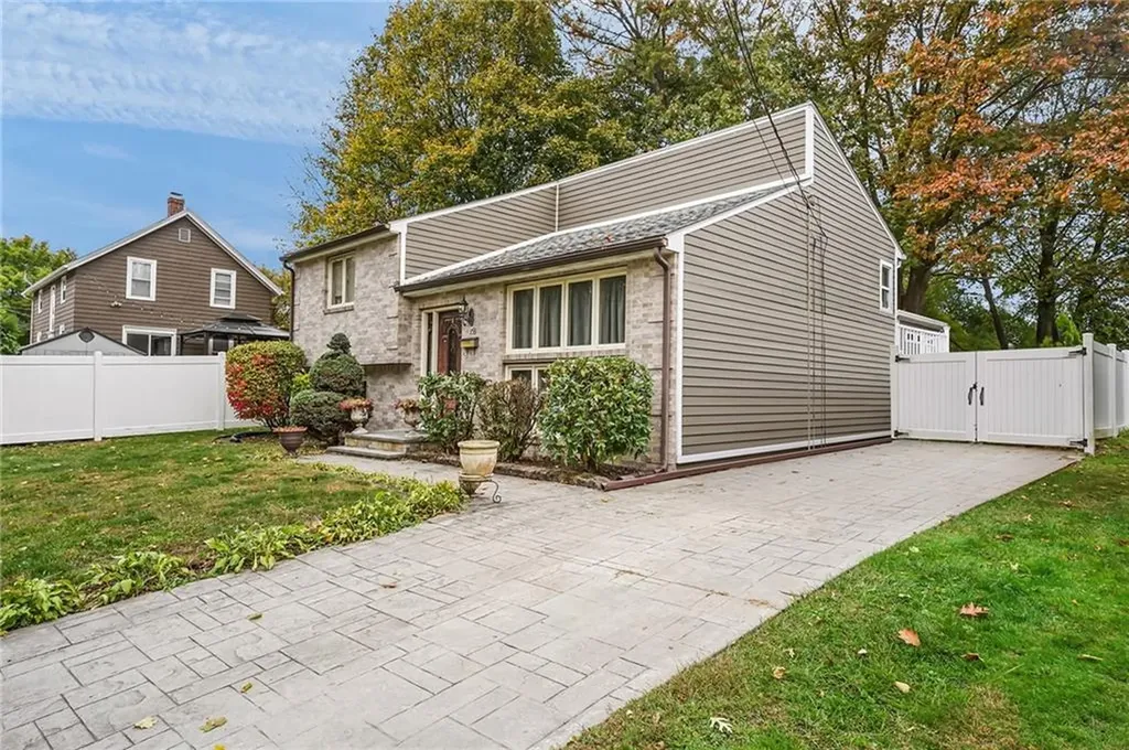 153 Morris Street Cumberland RI 02864