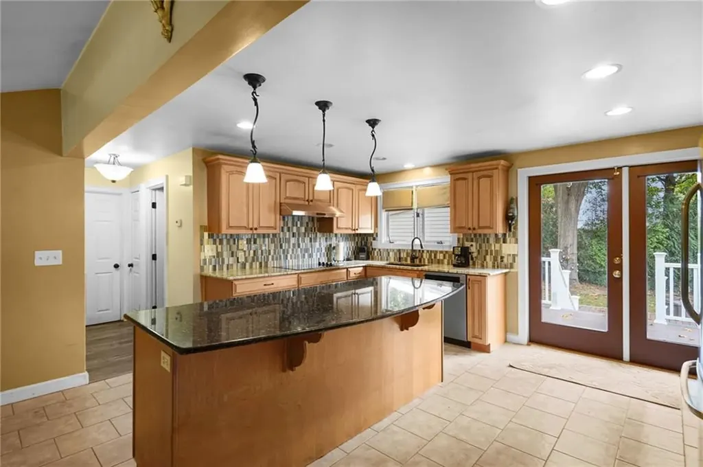 153 Morris Street Cumberland RI 02864