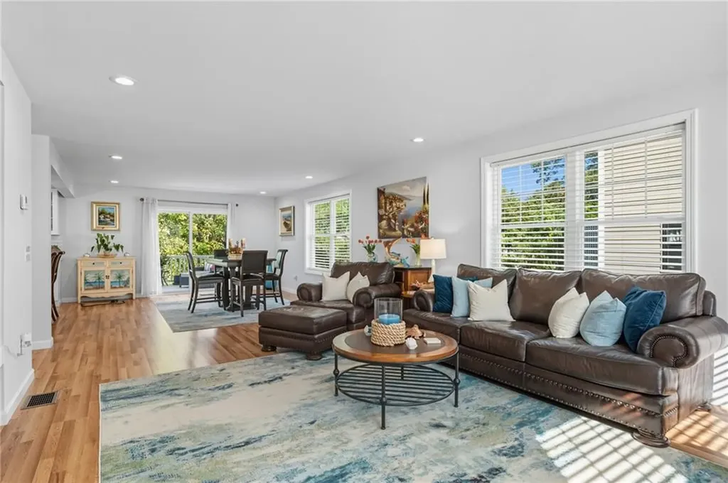 21 Wuddall Avenue Warwick RI 02889