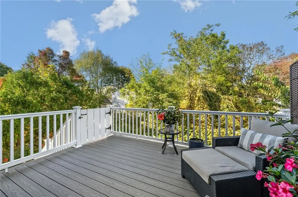 21 Wuddall Avenue Warwick RI 02889