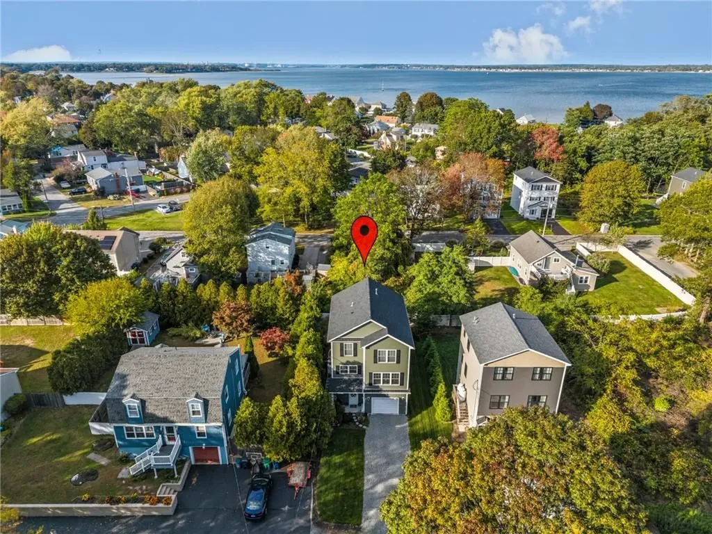 21 Wuddall Avenue Warwick RI 02889