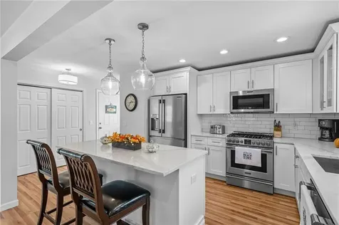 21 Wuddall Avenue Warwick RI 02889