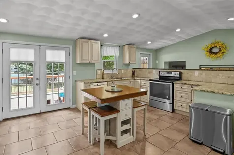 273 Main Street Cranston RI 02823