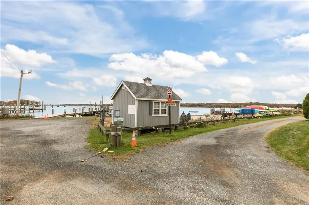 103 Cedar Island Road Narragansett RI 02882