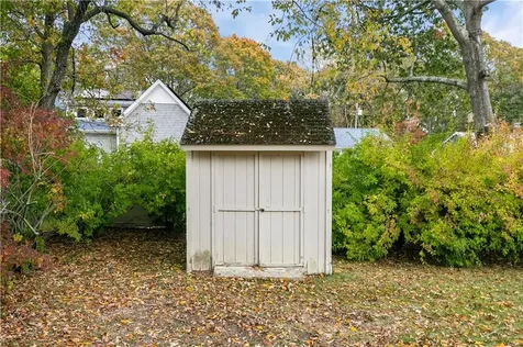 103 Cedar Island Road Narragansett RI 02882