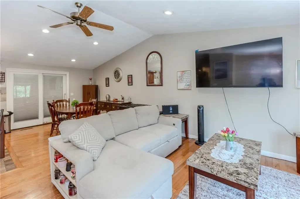 91 Curry Road Cranston RI 02920