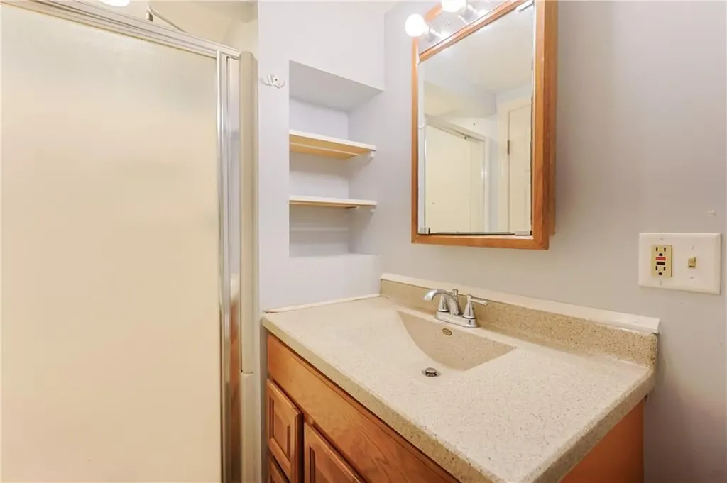 418 River Road Lincoln RI 02865