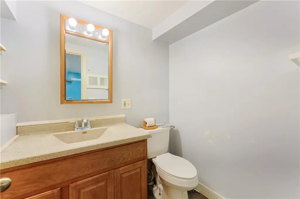 418 River Road Lincoln RI 02865