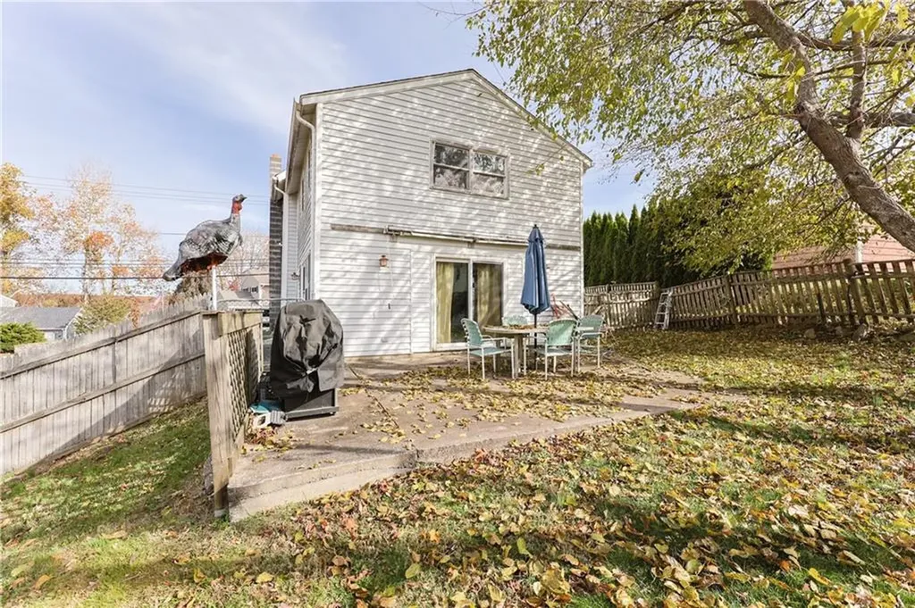 418 River Road Lincoln RI 02865