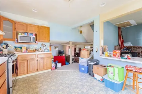 418 River Road Lincoln RI 02865