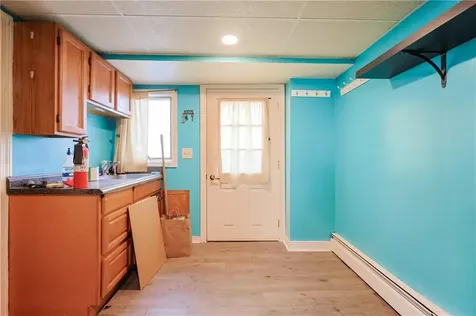 418 River Road Lincoln RI 02865