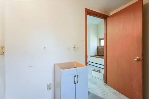 418 River Road Lincoln RI 02865