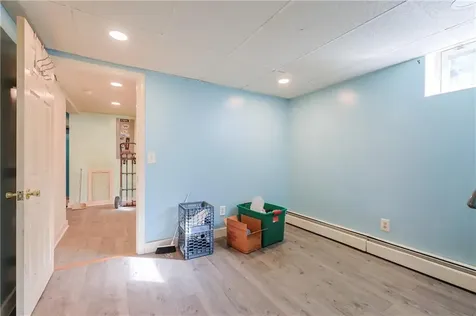 418 River Road Lincoln RI 02865