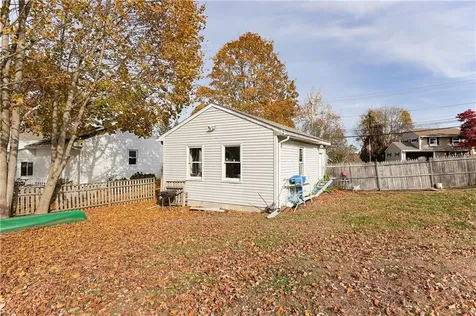 418 River Road Lincoln RI 02865