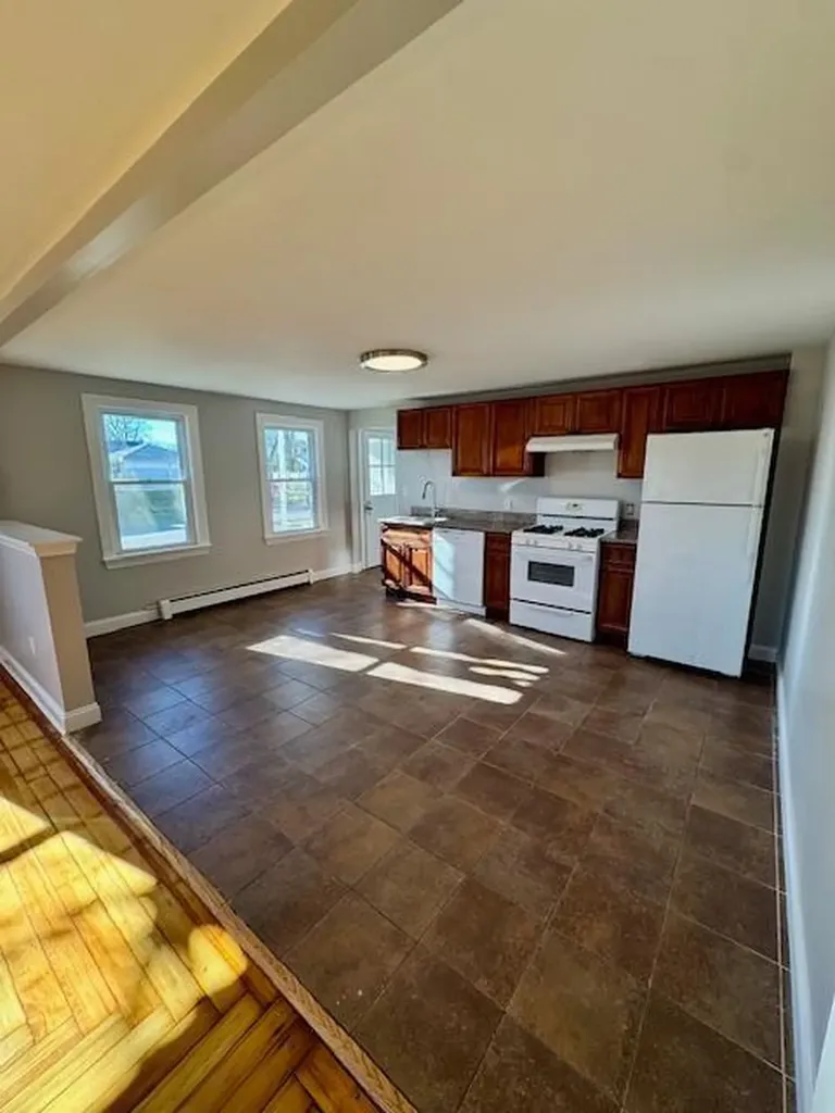 62 York Avenue Pawtucket RI 02860