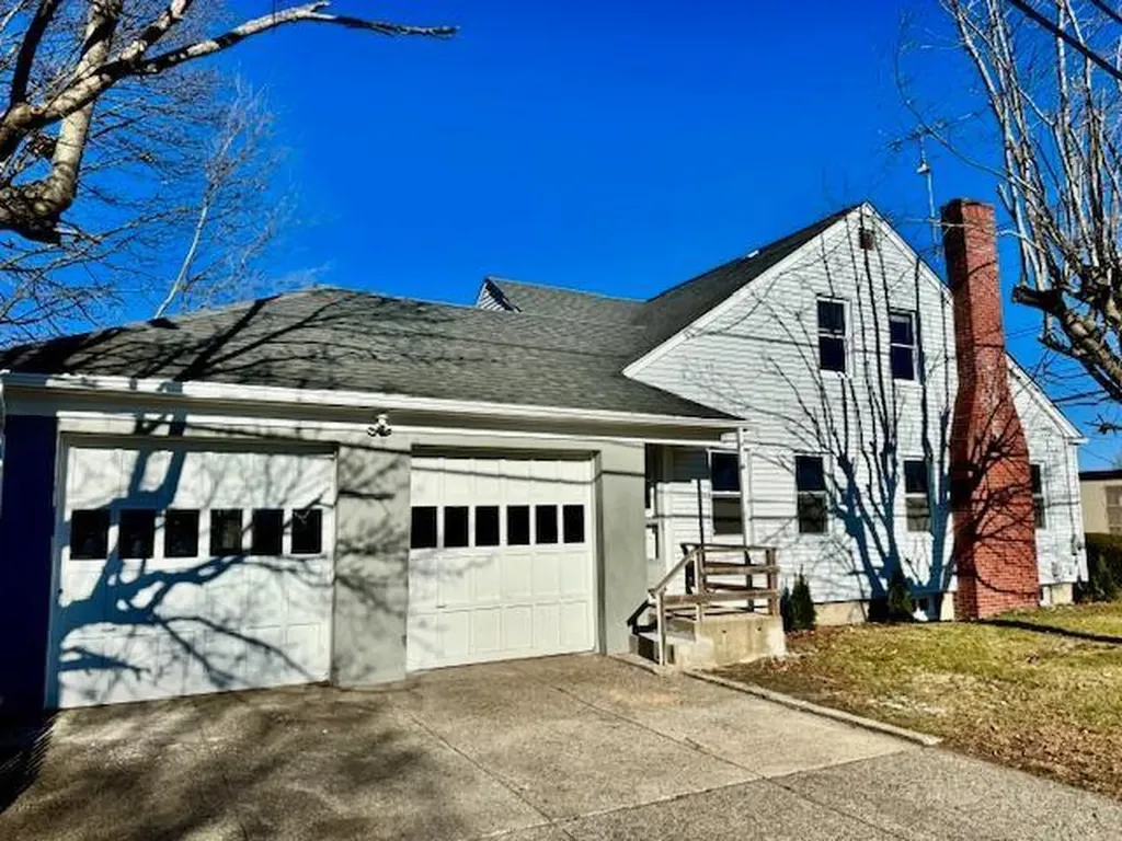 62 York Avenue Pawtucket RI 02860