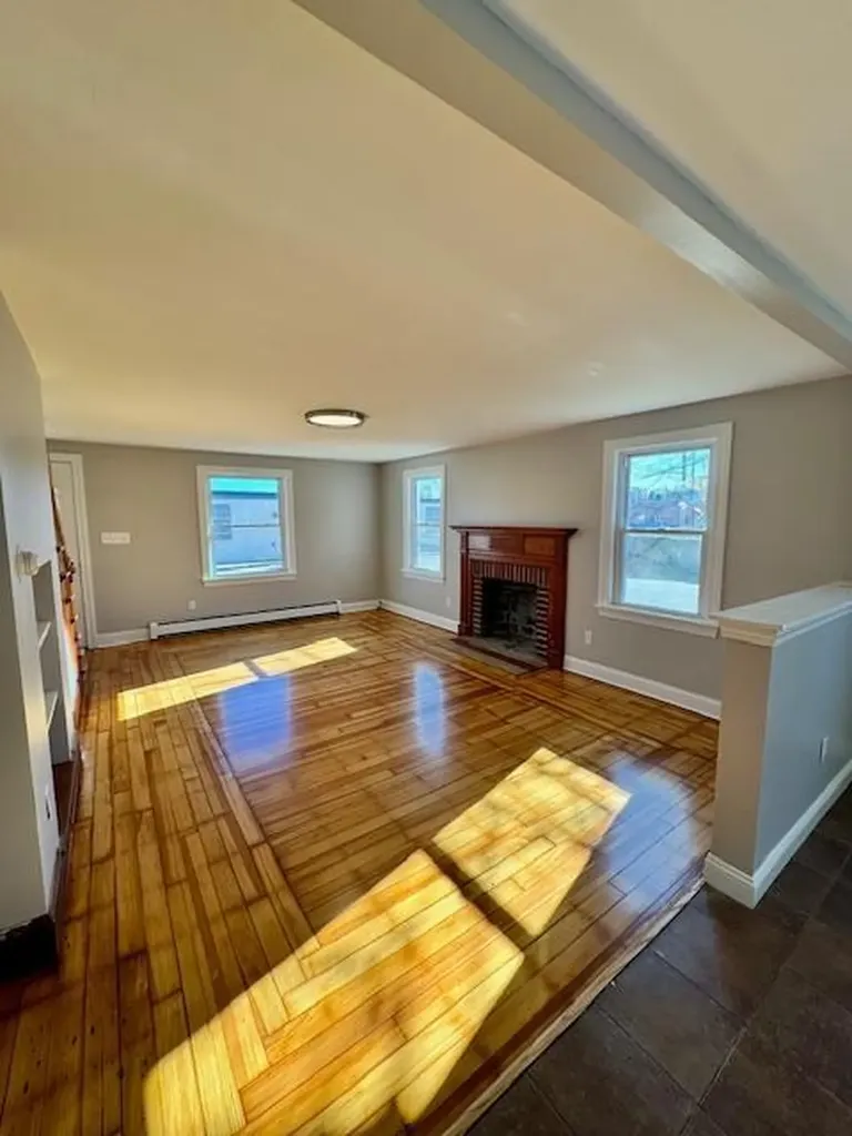 62 York Avenue Pawtucket RI 02860