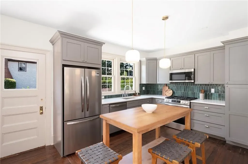 294 Cole Avenue Providence RI 02906