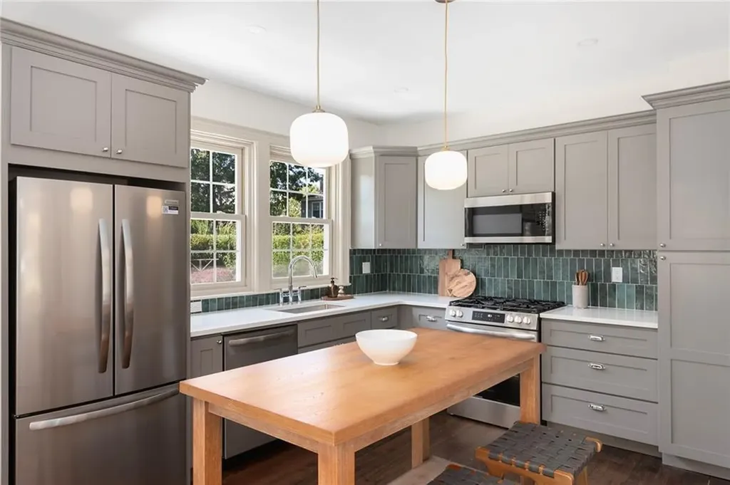 294 Cole Avenue Providence RI 02906