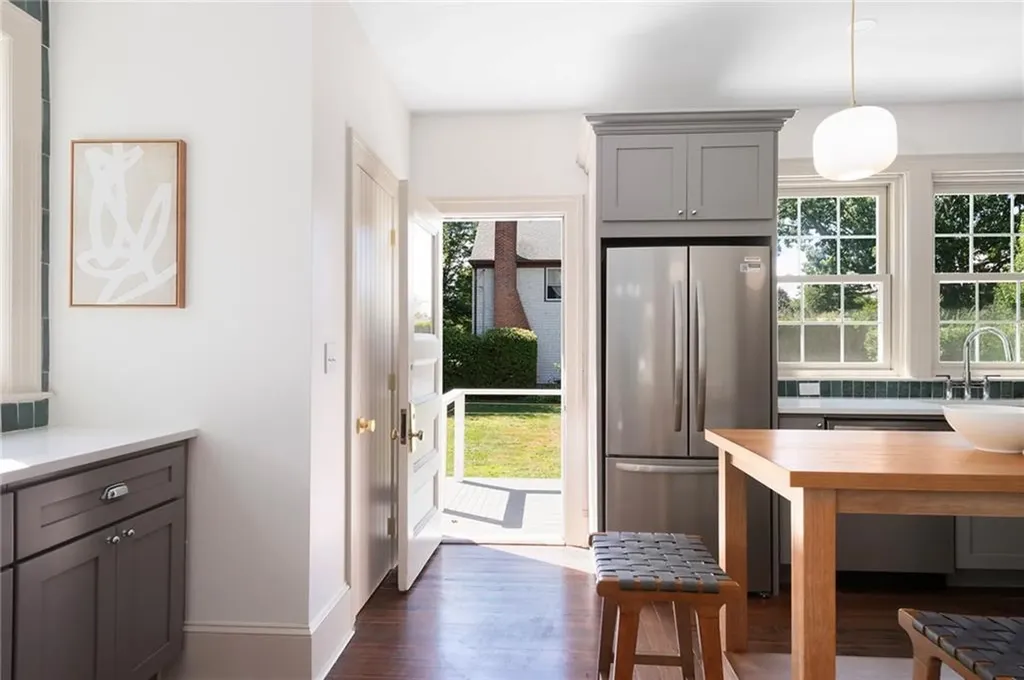 294 Cole Avenue Providence RI 02906