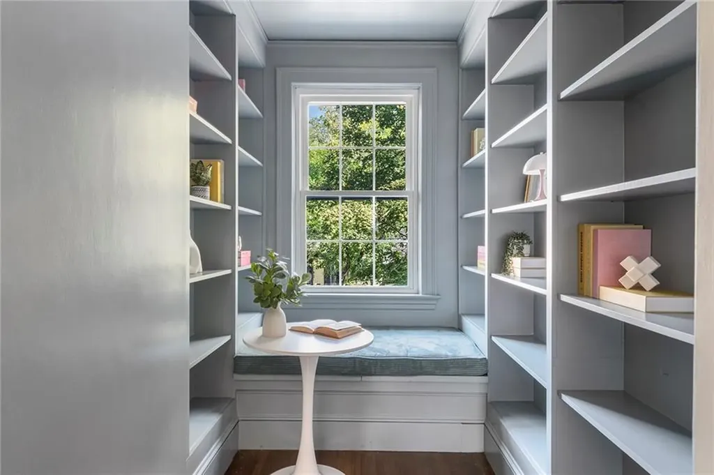 294 Cole Avenue Providence RI 02906