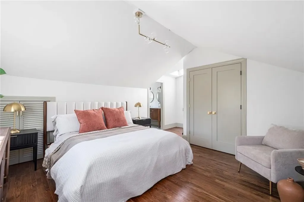 294 Cole Avenue Providence RI 02906