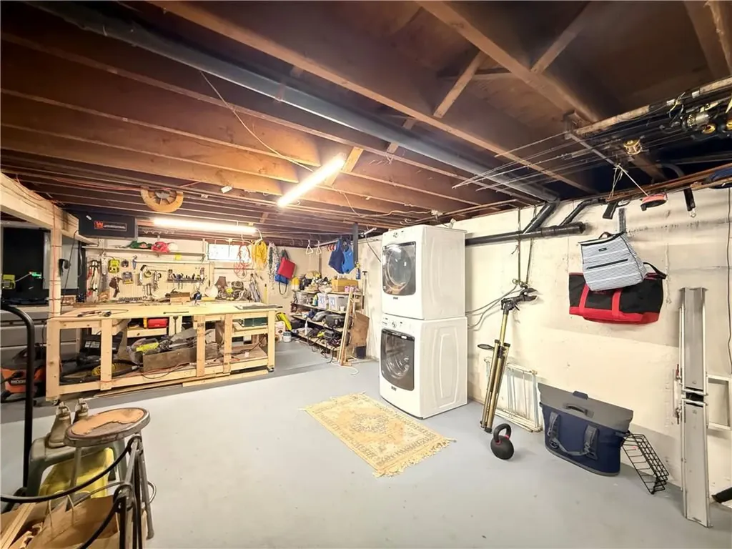 11 Holmes Street Westerly RI 02891