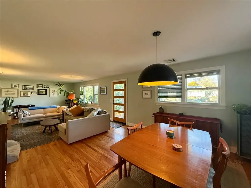 11 Holmes Street Westerly RI 02891