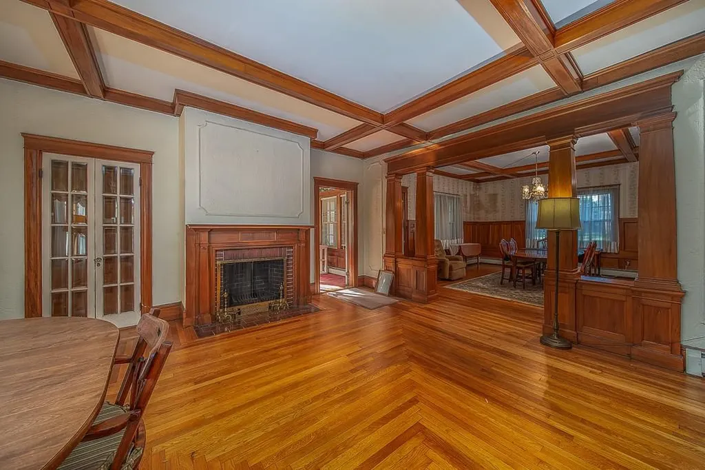 30 White Rock Road Warwick RI 02889