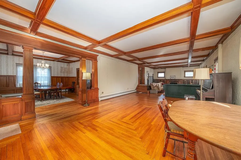 30 White Rock Road Warwick RI 02889