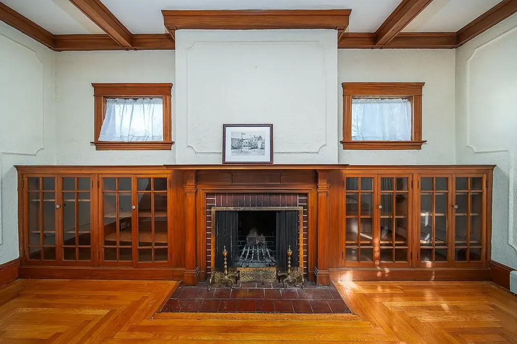 30 White Rock Road Warwick RI 02889