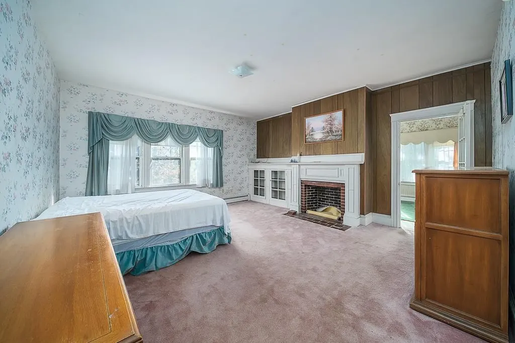 30 White Rock Road Warwick RI 02889