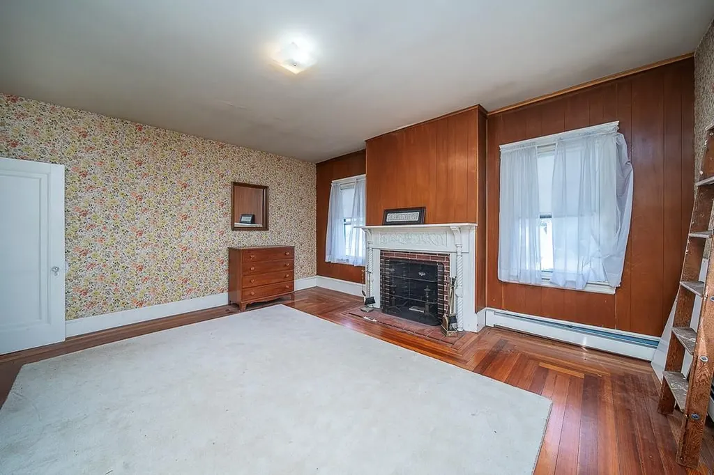 30 White Rock Road Warwick RI 02889